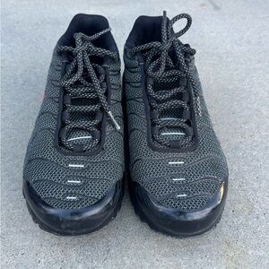 Nike Kids Air Max TN Sneakers - Black and Gray